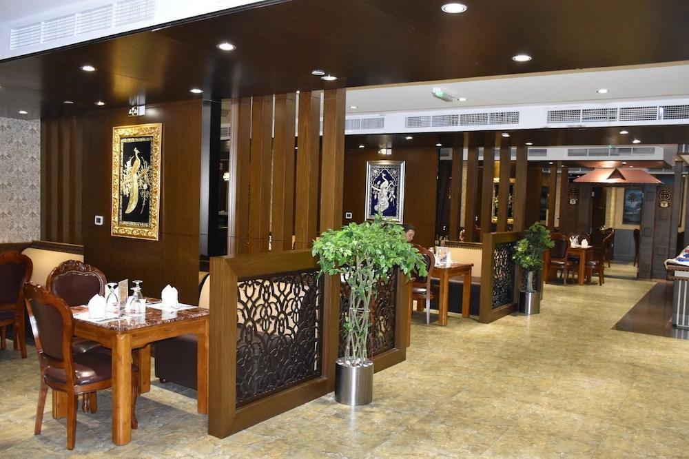 Clifton International Hotel Fuyaira Exterior foto