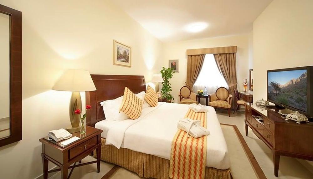 Clifton International Hotel Fuyaira Exterior foto
